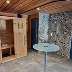 La Ferme Des Cherierres - Piscine Interieure Chauffee