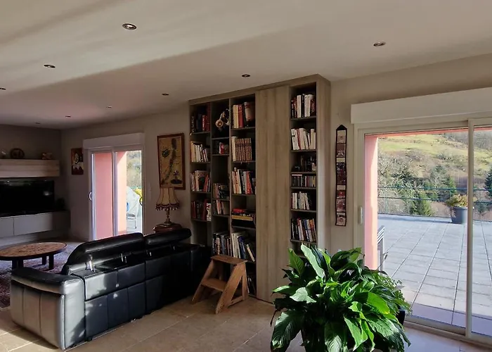 La Ferme Des Cherierres - Piscine Interieure Chauffee