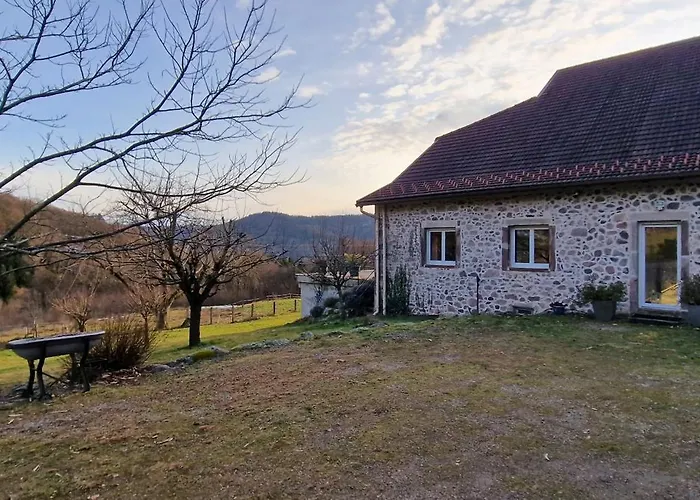 La Ferme Des Cherierres - Piscine Interieure Chauffee *
